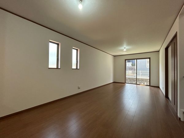緑区旭出2丁目 新築戸建 2号棟 リビング 緑区旭出2丁目 新築戸建 2号棟 リビング