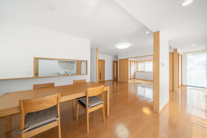 豊明市前後町仙人塚 戸建 リビング