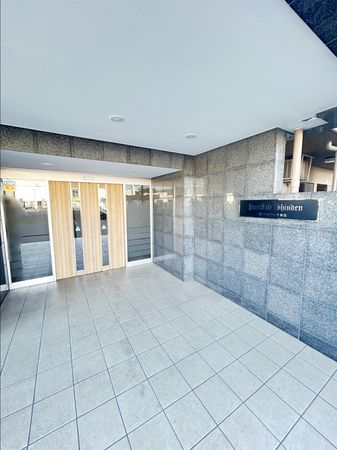 ピュアライフ新田 エントランス