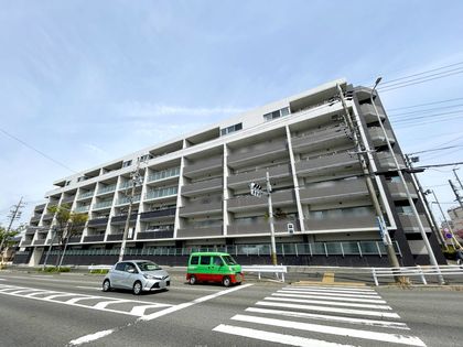 ファミリアーレ徳重ヒルズ 外観