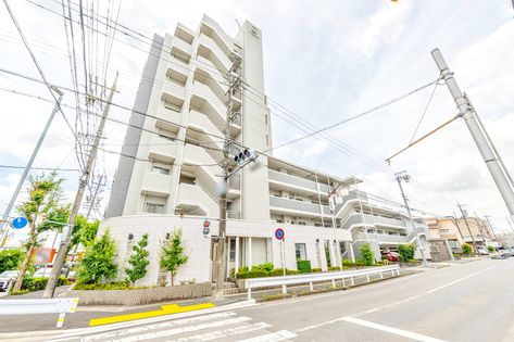 ファミリアーレ鹿山 外観