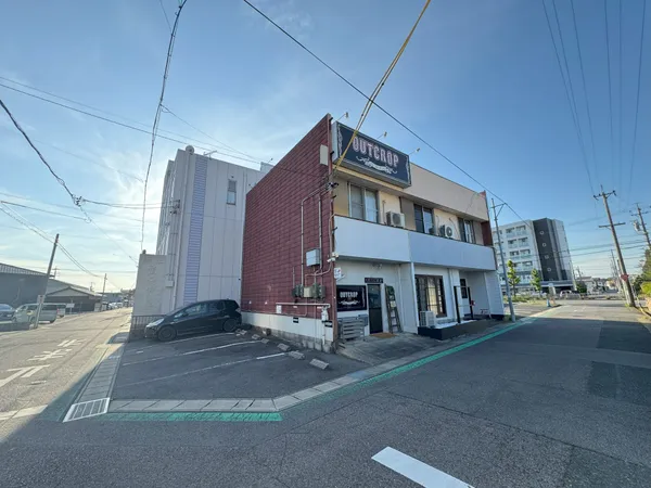 土地面積：165.28平米（49.99坪）建物面積：170.28平米（51.50坪）