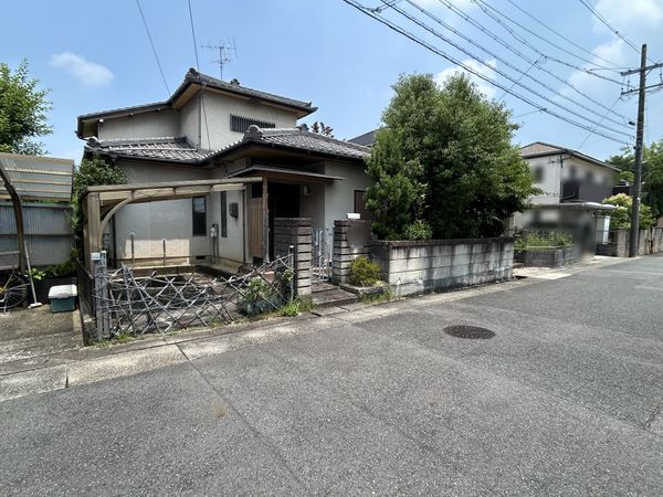 前面道路含む外観
