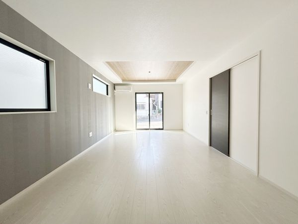 南区赤坪町 新築4号棟 リビング