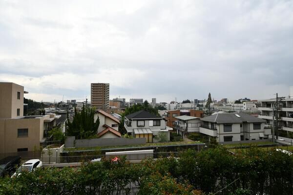 ロイヤルアーク山崎川 バルコニーからの眺望
