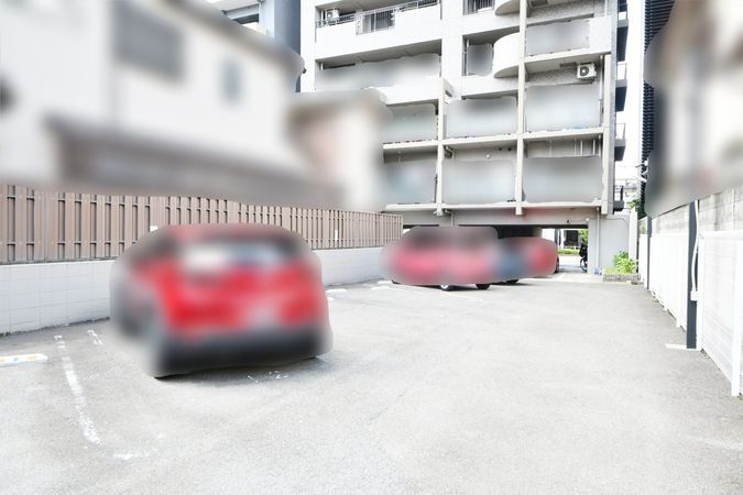 ロイヤルマンション桜山 駐車場 駐車場