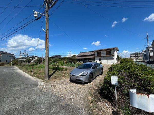 弥富市佐古木5丁目 前面道路含む外観
