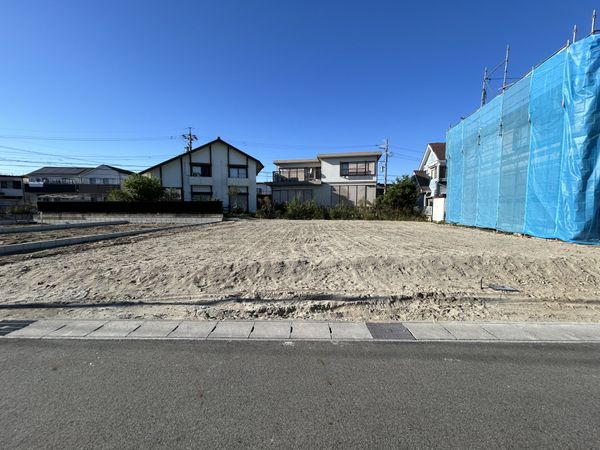 弥富市五明町築留 前面道路含む外観 弥富市五明町築留 前面道路含む外観