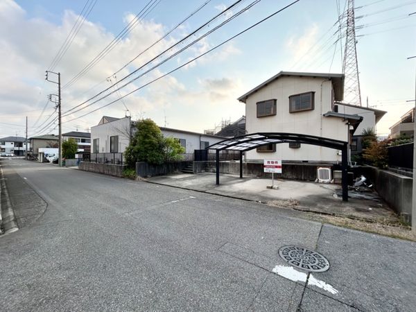 中川区江松2丁目 前面道路含む外観 中川区江松2丁目 前面道路含む外観