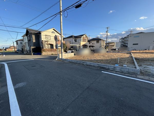 弥富市平島東3丁目【H区画】 前面道路含む外観 弥富市平島東3丁目【H区画】 前面道路含む外観