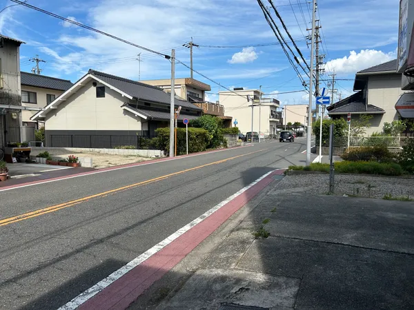 前面道路幅員約8.3ｍ、佐屋街道沿いです