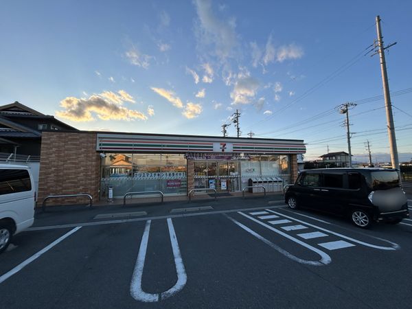 セブンイレブン弥富六條町店（約600ｍ）