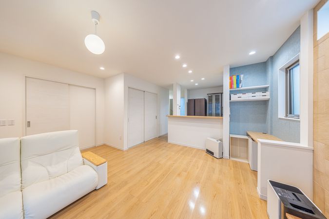 中川区中須町字辻ノ上 リビング