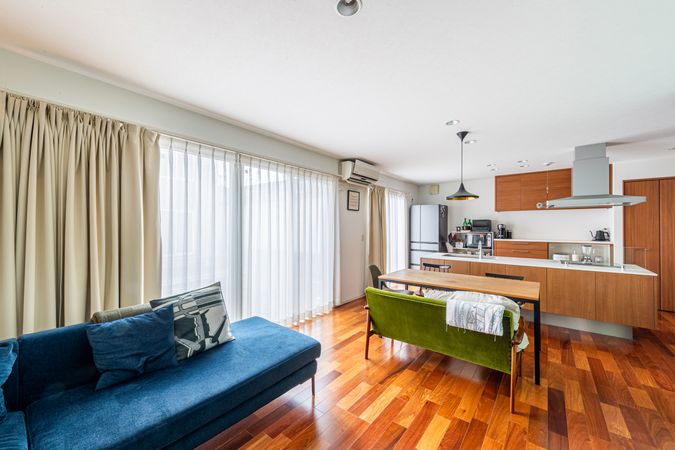 津島市又吉町4丁目 リビング