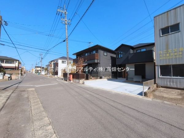 海部郡蟹江町学戸1丁目 新築戸建 前面道路含む外観 前面道路含む外観