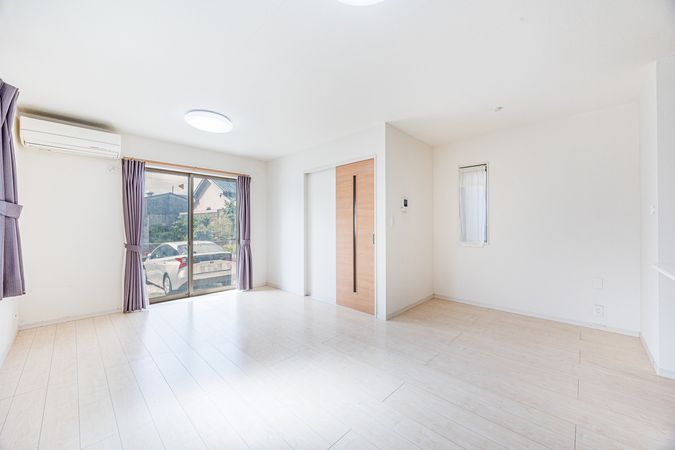 弥富市平島東3丁目 リビング 弥富市平島東3丁目 リビング