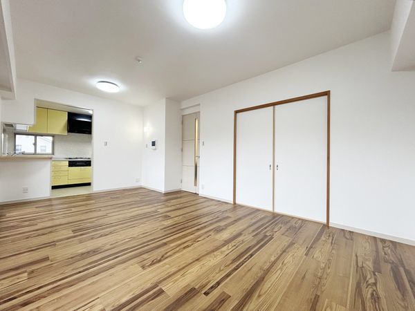 ファミリアーレ当知東 リビング ファミリアーレ当知東 リビング