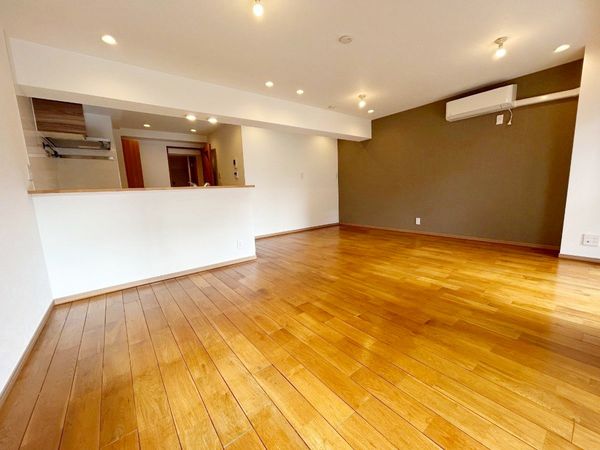 サンペアマンション金山 リビング