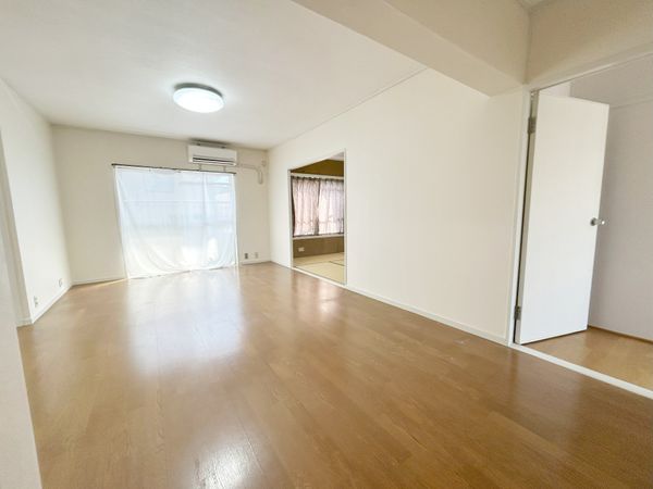 平和が丘住宅六号棟 リビング