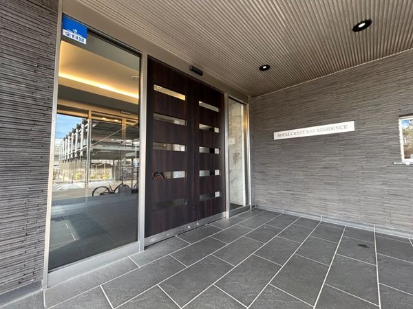 ロイヤルクレストベイレジデンス エントランス ロイヤルクレストベイレジデンス エントランス