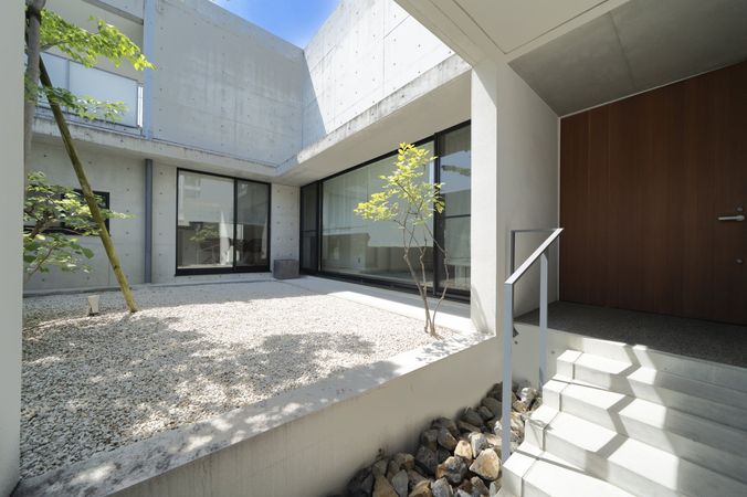 東区芳野2丁目 庭