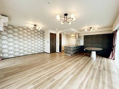 ローレルタワー名古屋栄 リビング