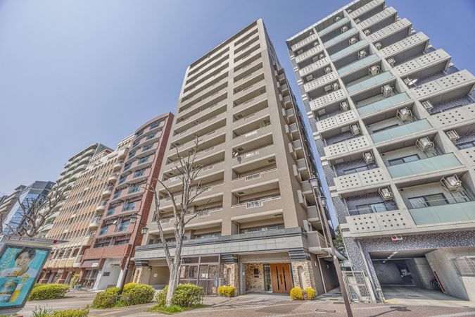 ファミリアーレ白川公園 外観