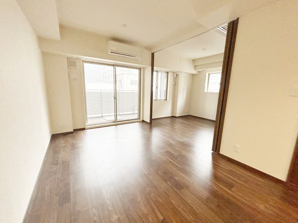 プレサンスロジェ栄ザ・レジデンス リビング プレサンスロジェ栄ザ・レジデンス リビング