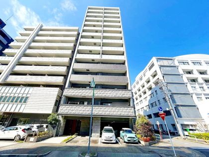 プレサンスロジェ丸の内 外観