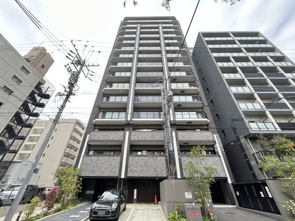 プレサンスロジェ栄三丁目 外観