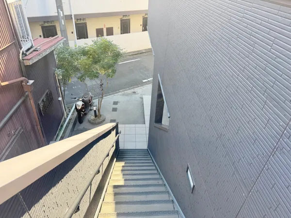 アパート一棟の収益物件です。名古屋市営地下鉄「六番町」駅から徒歩約5分の好立地物件です。