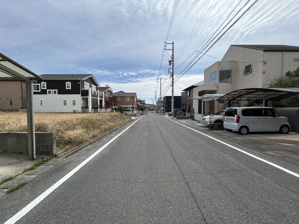 愛知郡東郷町兵庫2丁目 前面道路含む外観 愛知郡東郷町兵庫2丁目 前面道路含む外観