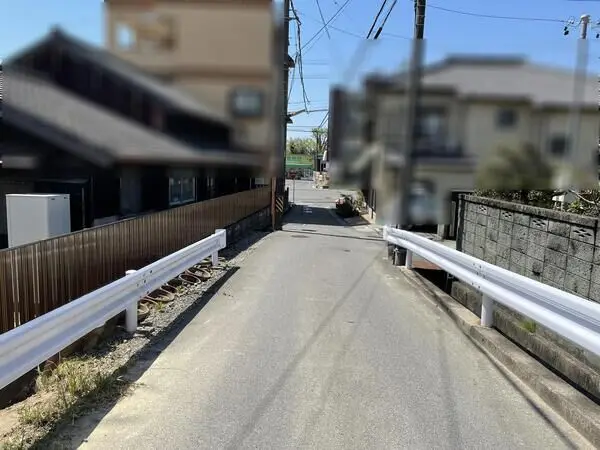 北側前面道路