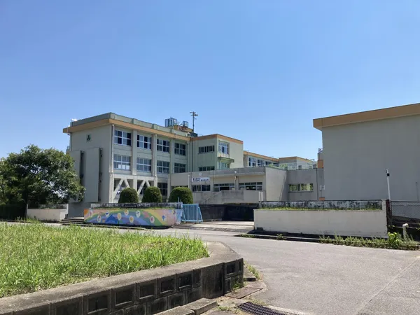 鬼崎小学校まで、約７８０ｍ