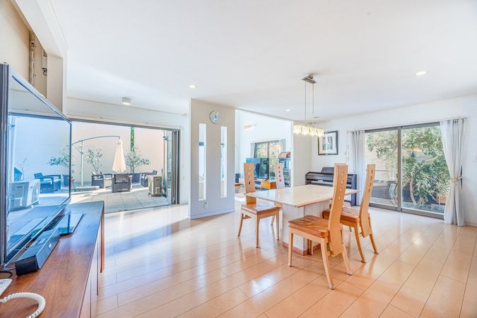 千種区徳川山町6丁目 リビング