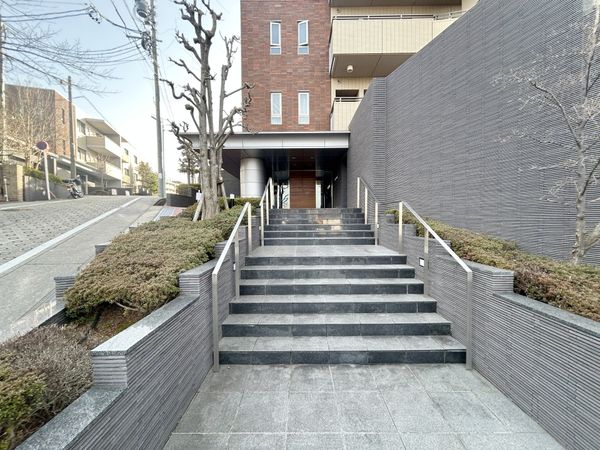 ザ・コート東山元町セントラルコート エントランス ザ・コート東山元町セントラルコート エントランス