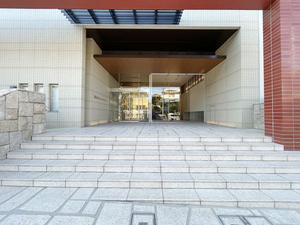 プレミスト東山ヒルズ View Cоurt エントランス