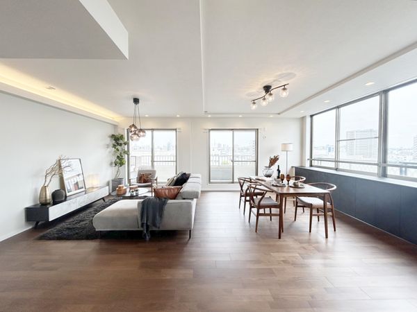 ロイヤルアーク観月町 リビング ロイヤルアーク観月町 リビング