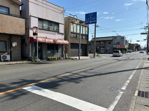 【前面道路】南東側：公道約10.4メートル間口：約5.8メートル