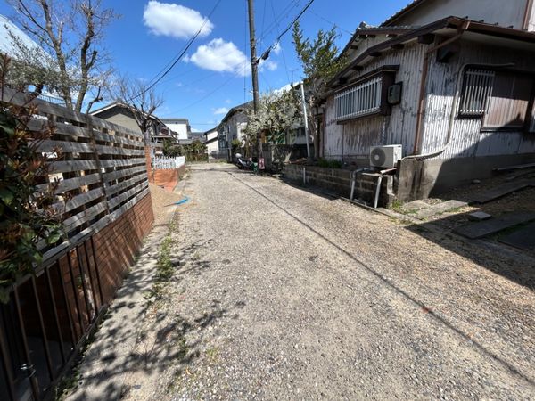 東海市富木島町新山田 土地 前面道路含む外観