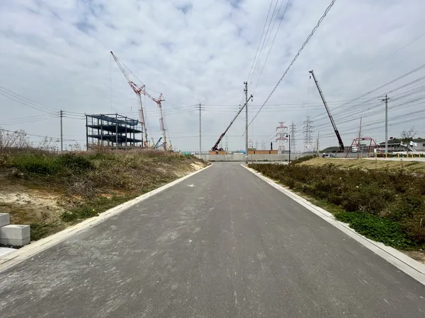 南西側前面道路