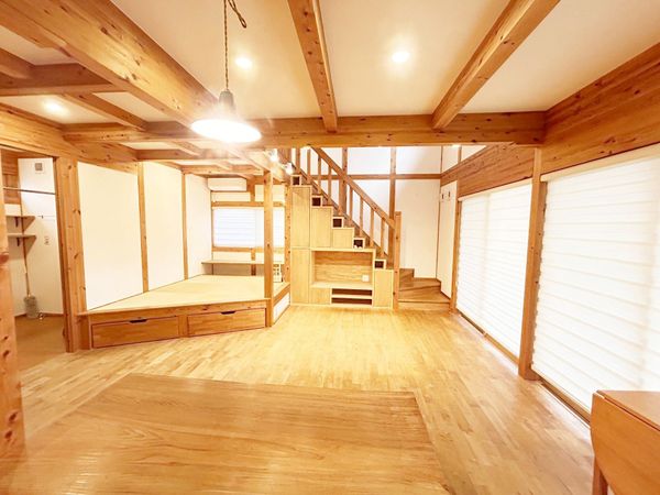 東海市名和町中小松揃 戸建 リビング