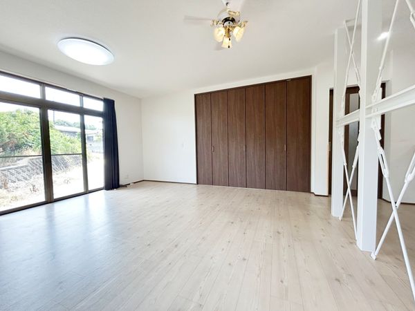 東海市荒尾町赤羽根 戸建 リビング