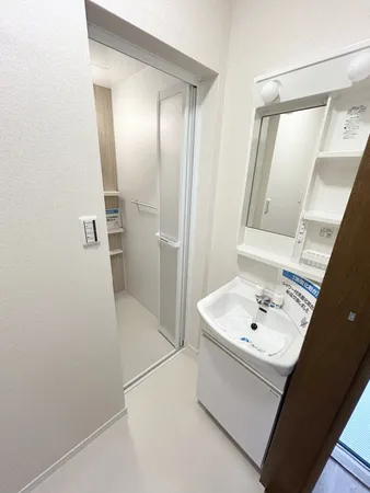 【洗面室】洗面化粧台は新品交換済みです。