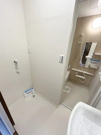 【洗面室】洗面化粧台は新品交換済みです。