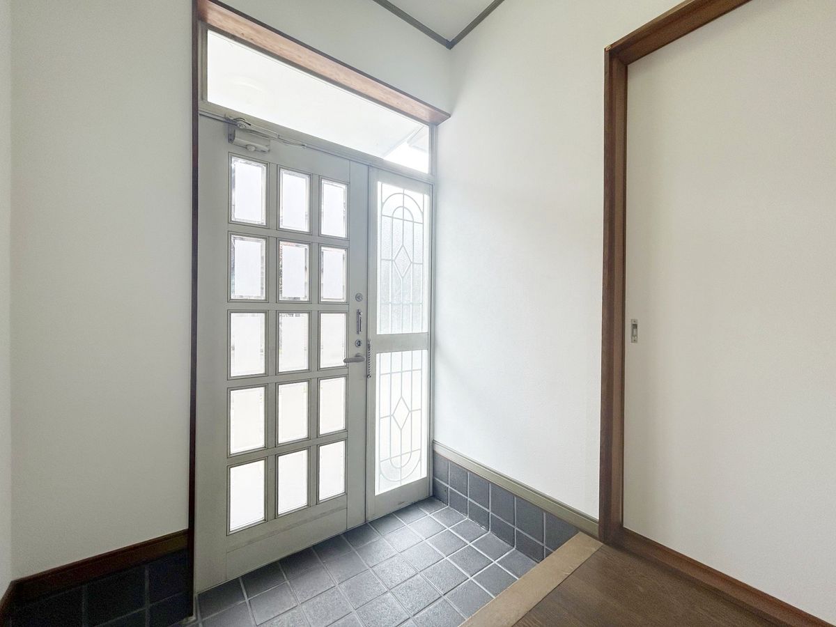 東海市加木屋町泡池 戸建 玄関 玄関