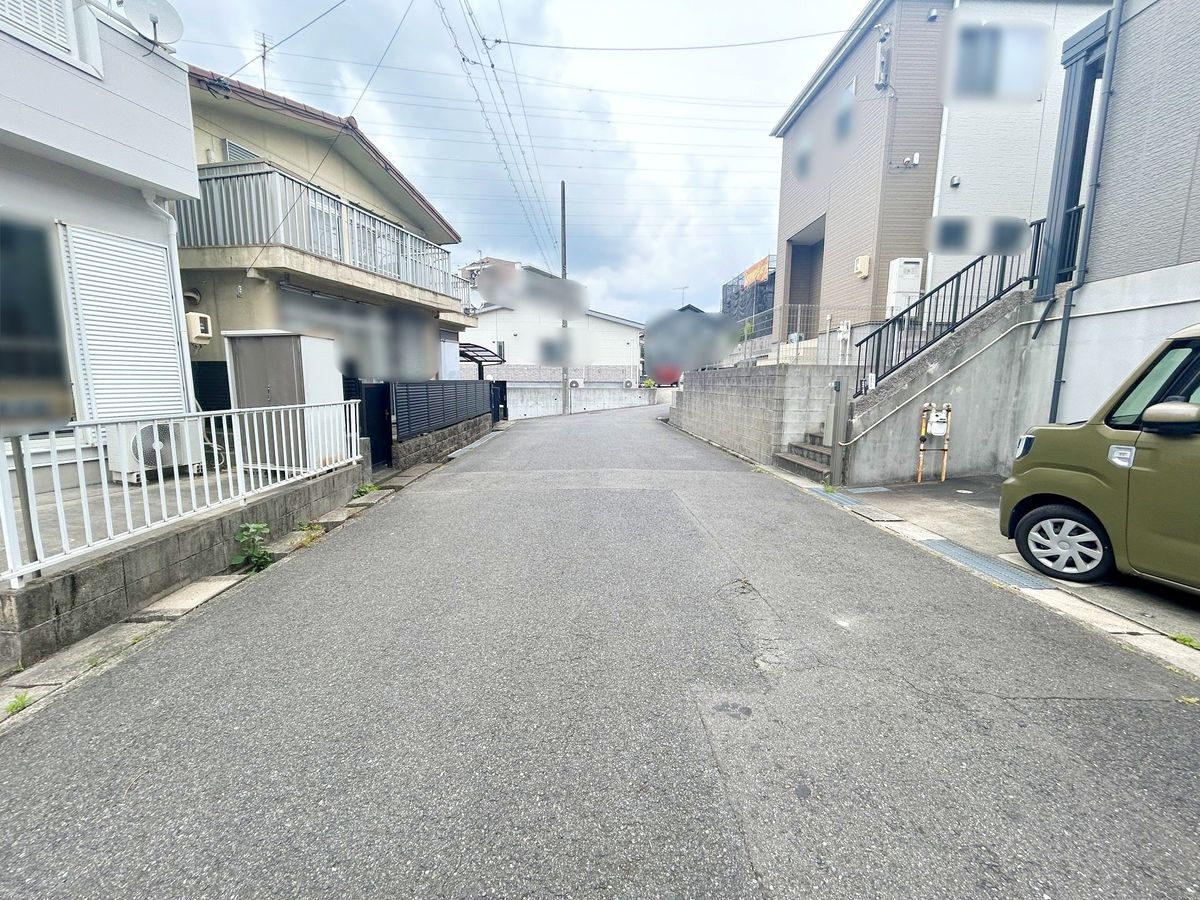 東海市加木屋町泡池 戸建 前面道路含む外観 前面道路含む外観