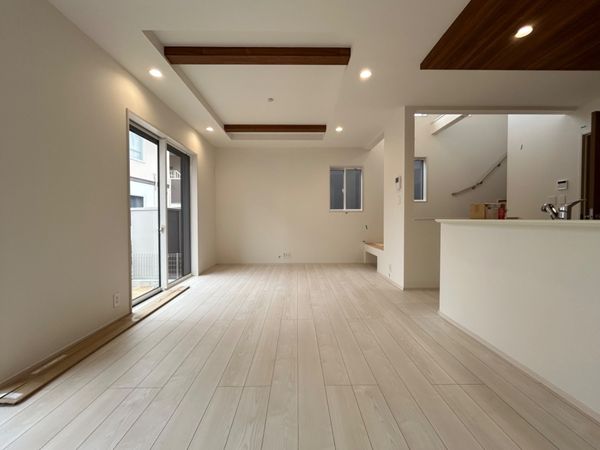 大府市江端町4丁目 リビング 大府市江端町4丁目 リビング