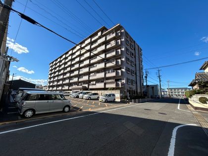 レインボー第3半田 外観