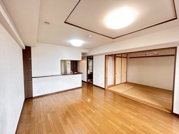ライオンズヒルズ大府柊山 リビング ライオンズヒルズ大府柊山 リビング